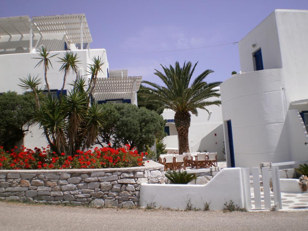 Nicos Studios & Apartments Logaras Exterior photo