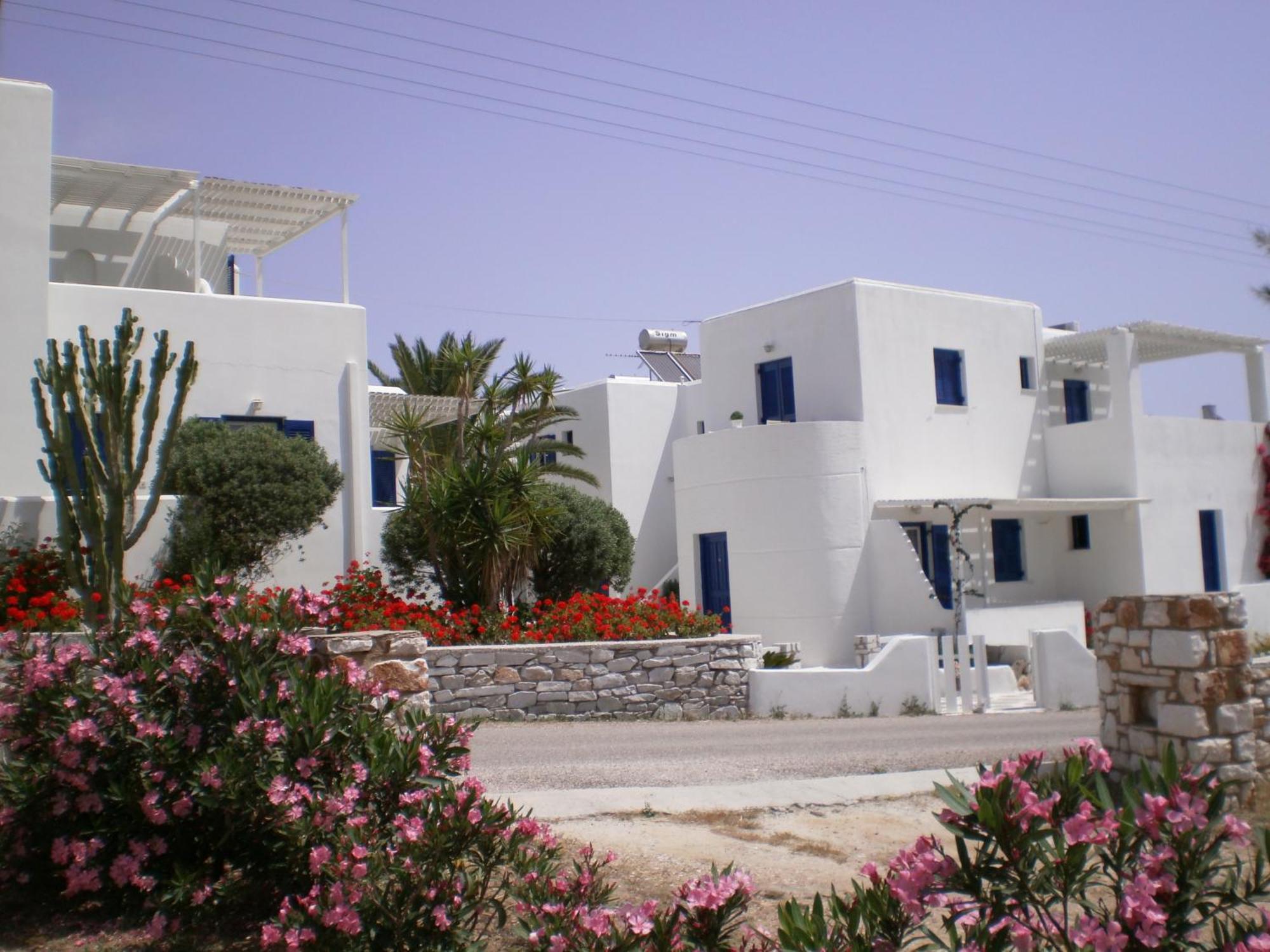 Nicos Studios & Apartments Logaras Exterior photo