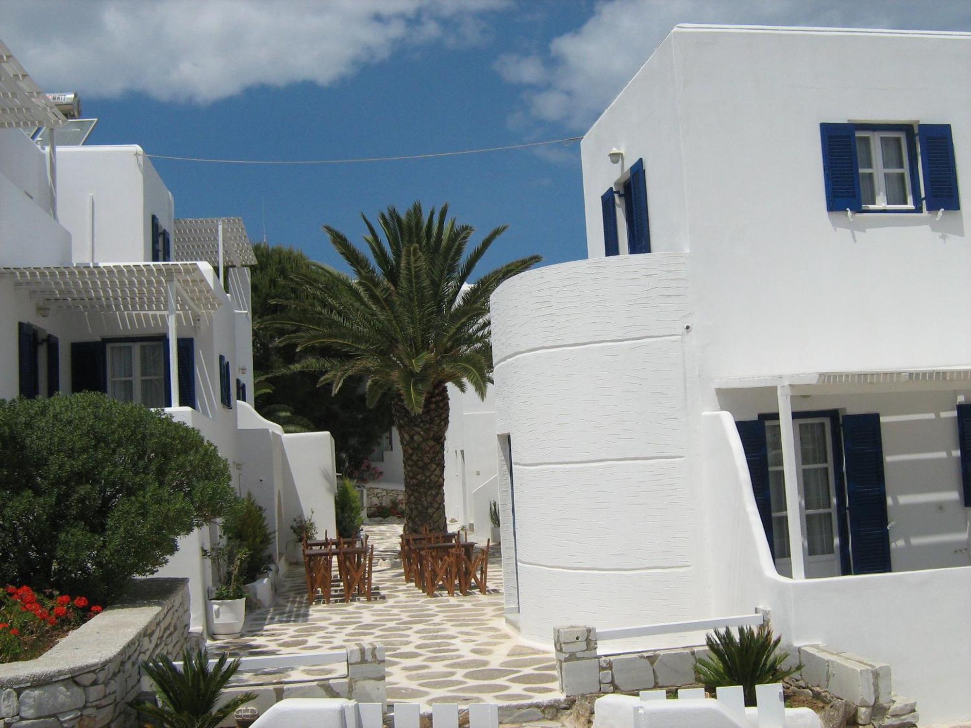 Nicos Studios & Apartments Logaras Exterior photo