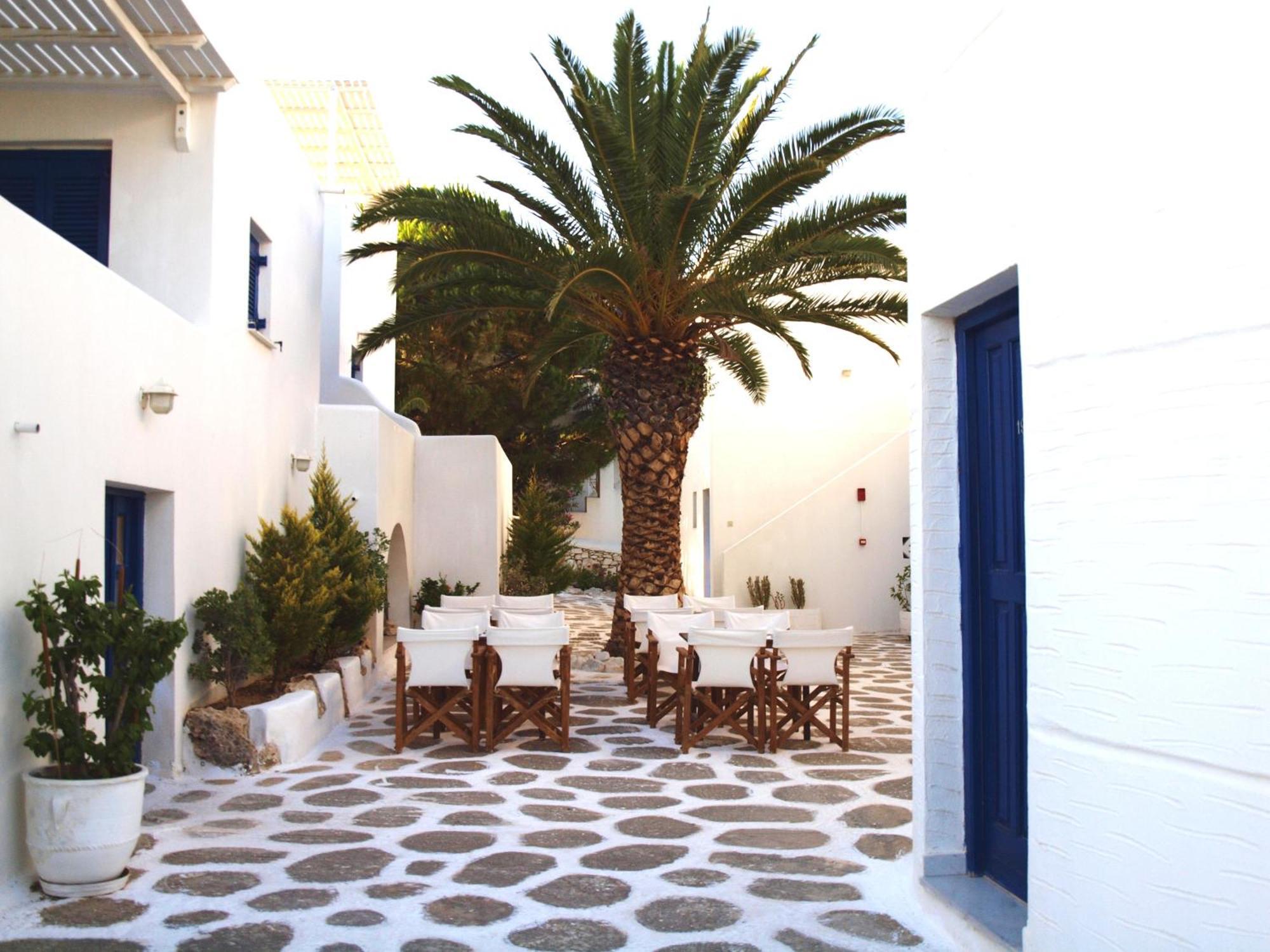 Nicos Studios & Apartments Logaras Exterior photo