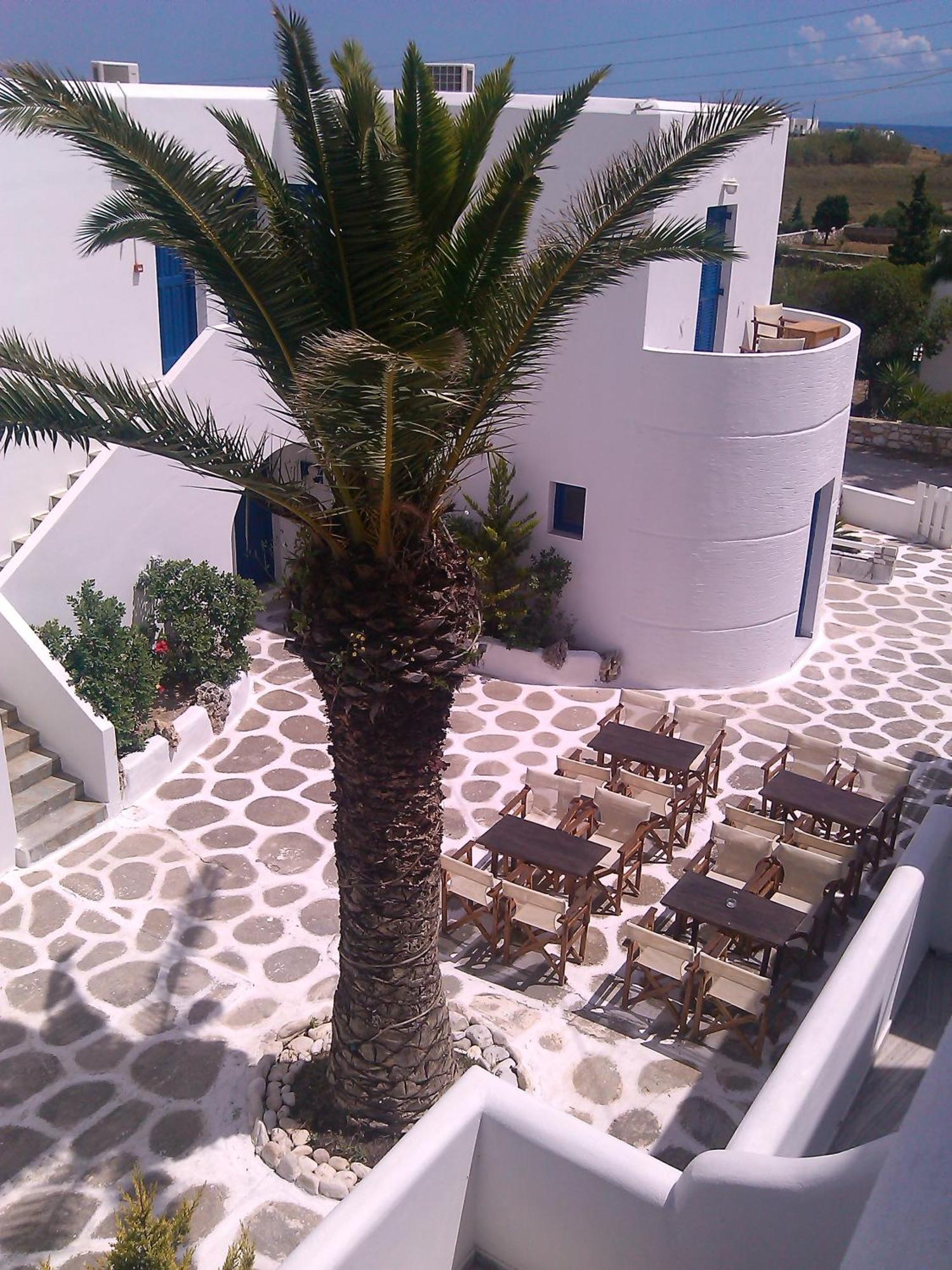 Nicos Studios & Apartments Logaras Exterior photo